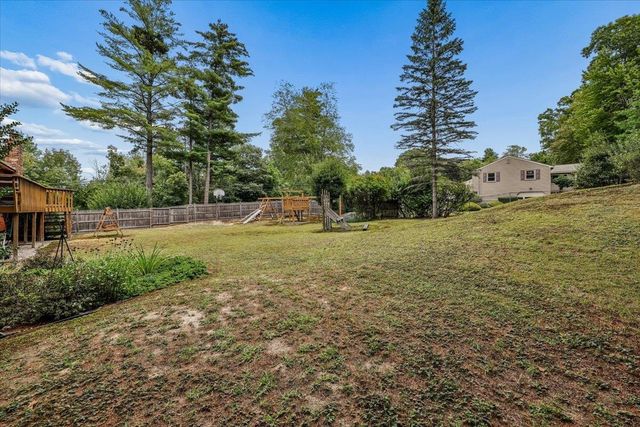 25 Bicentennial Drive, Manchester, NH 03104