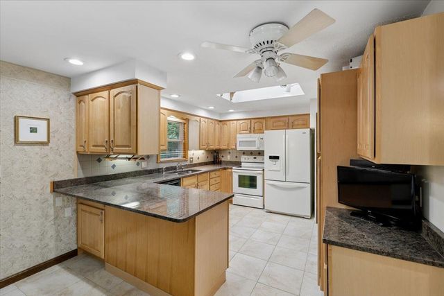 25 Bicentennial Drive, Manchester, NH 03104