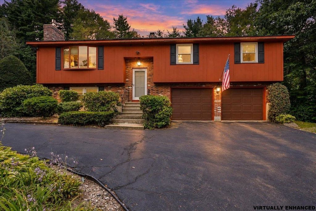 25 Bicentennial Drive, Manchester, NH 03104