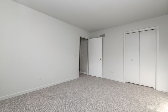 61 Highview Avenue, Fox Lake, IL 60020