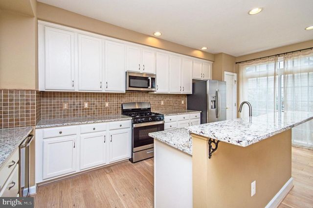 709 BELMONT BAY DR, Woodbridge, VA 22191