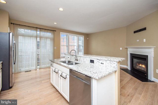 709 BELMONT BAY DR, Woodbridge, VA 22191