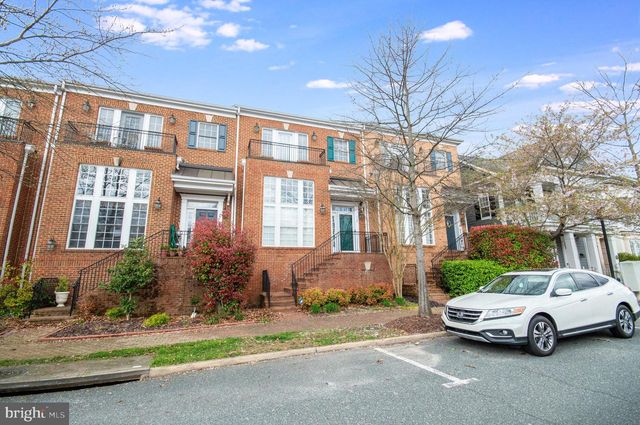 709 BELMONT BAY DR, Woodbridge, VA 22191