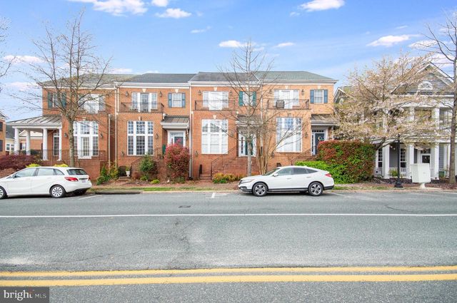 709 BELMONT BAY DR, Woodbridge, VA 22191