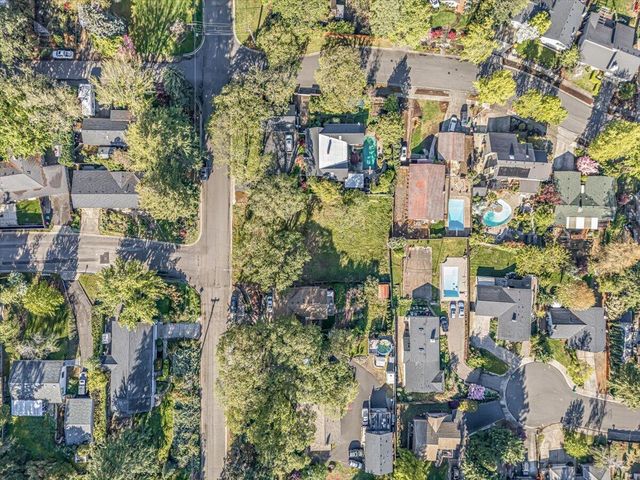 2449 Capital Avenue, Medford, OR 97504