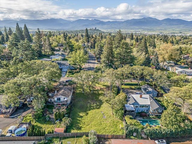 2449 Capital Avenue, Medford, OR 97504