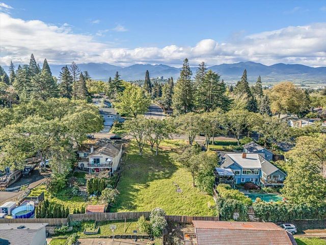 2449 Capital Avenue, Medford, OR 97504