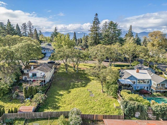 2449 Capital Avenue, Medford, OR 97504
