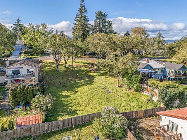2449 Capital Avenue, Medford, OR 97504
