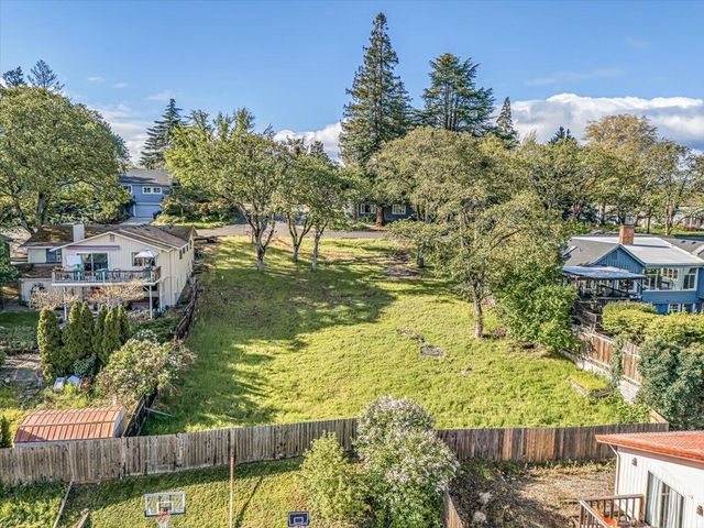 2449 Capital Avenue, Medford, OR 97504