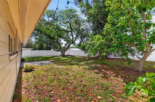 3673 SEAROBIN DRIVE SE, St Petersburg, FL 33705