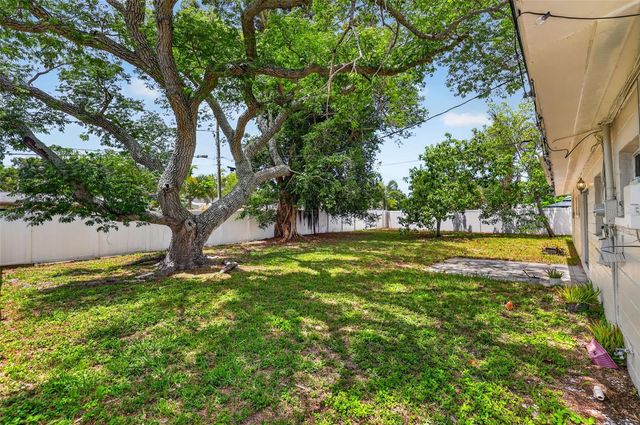 3673 SEAROBIN DRIVE SE, St Petersburg, FL 33705