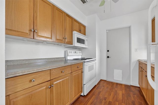 3673 SEAROBIN DRIVE SE, St Petersburg, FL 33705
