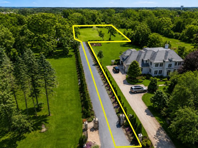 5s541 S Radcliff Road, Naperville, IL 60563