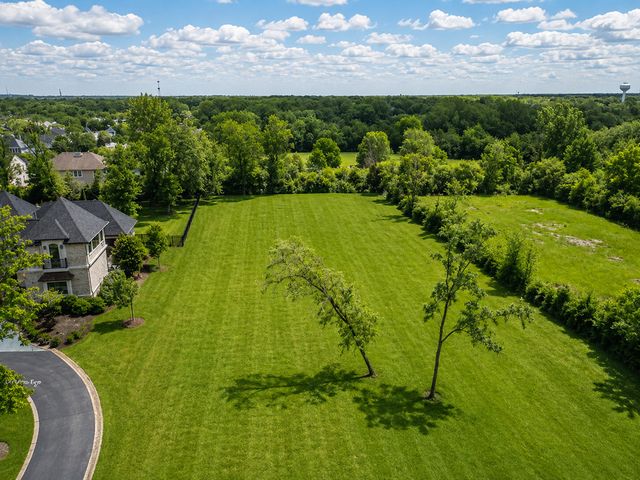 5s541 S Radcliff Road, Naperville, IL 60563