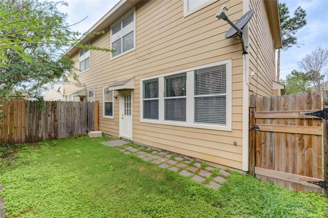 16631 Newglen Lane, Houston, TX 77084