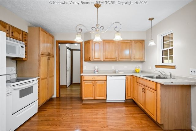 2441 3rd Avenue, Nitro, WV 25143