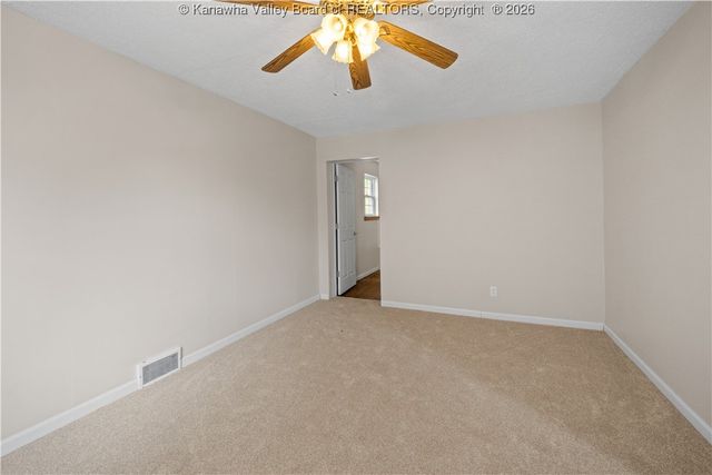 2441 3rd Avenue, Nitro, WV 25143