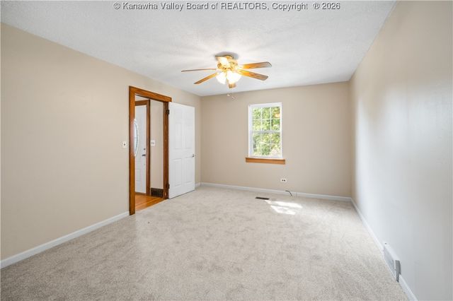 2441 3rd Avenue, Nitro, WV 25143