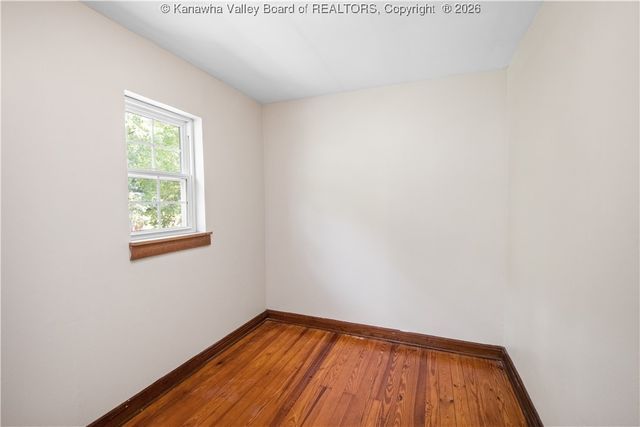 2441 3rd Avenue, Nitro, WV 25143