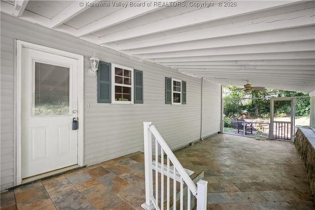 2441 3rd Avenue, Nitro, WV 25143