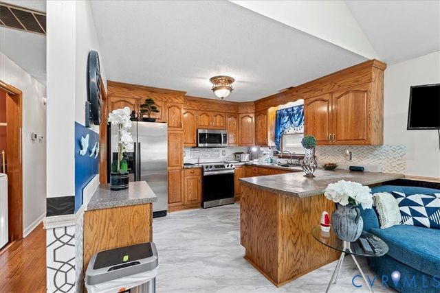 3020 W Grant St, Hopewell, VA 23860