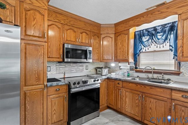 3020 W Grant St, Hopewell, VA 23860