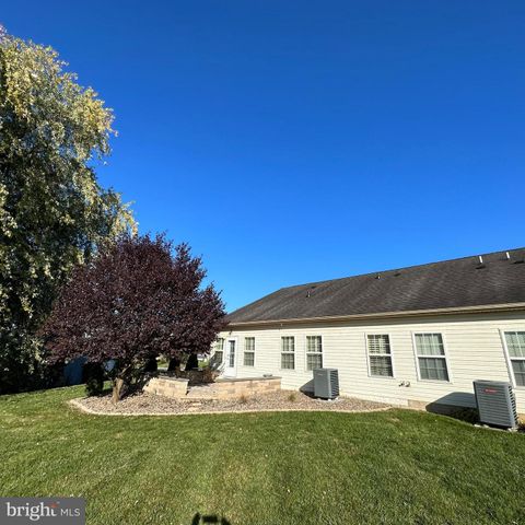 3320 PORTRAIT WAY, Chambersburg, PA 17202