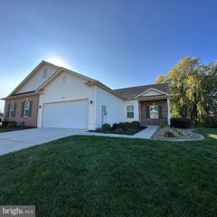 3320 PORTRAIT WAY, Chambersburg, PA 17202
