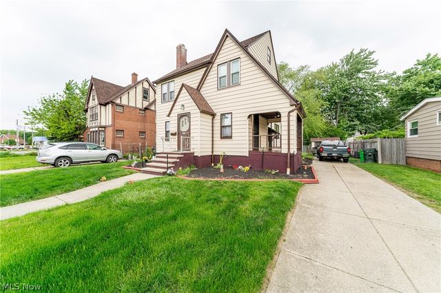 18701 Meredith Avenue, Euclid, OH 44119