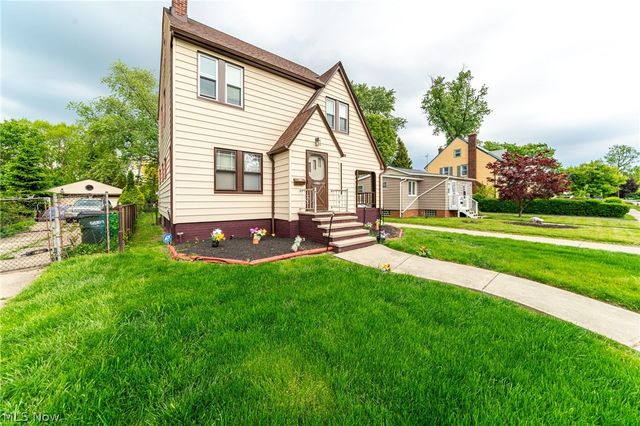 18701 Meredith Avenue, Euclid, OH 44119