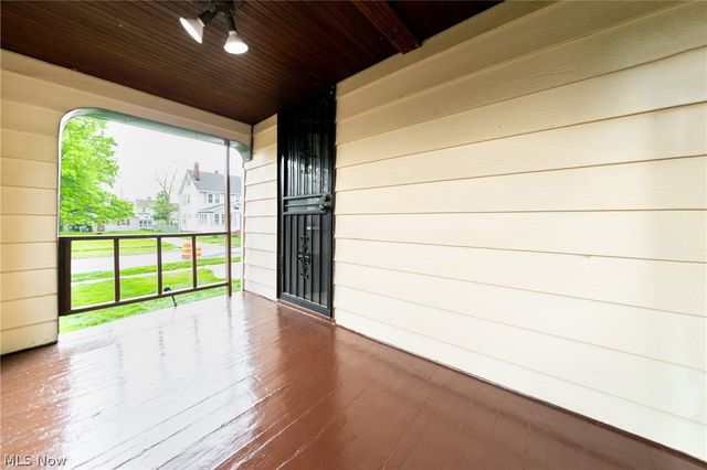 18701 Meredith Avenue, Euclid, OH 44119