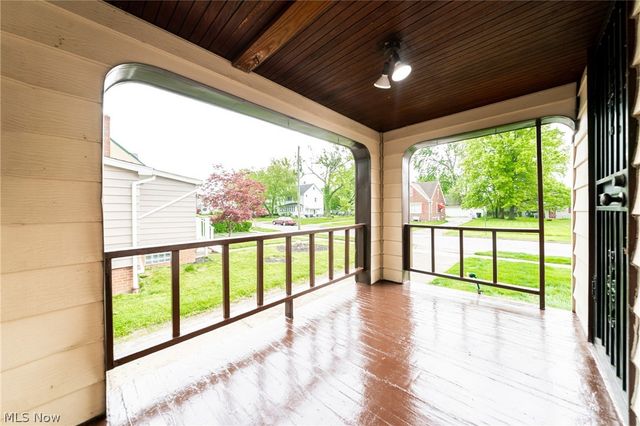 18701 Meredith Avenue, Euclid, OH 44119