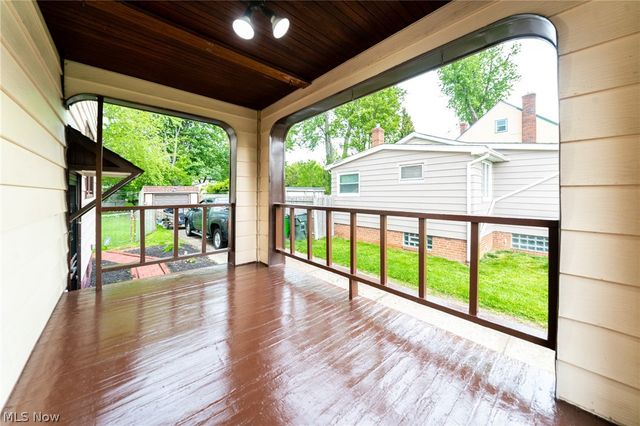 18701 Meredith Avenue, Euclid, OH 44119