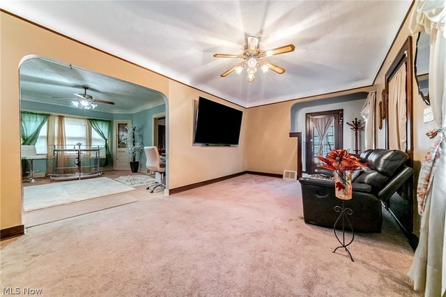18701 Meredith Avenue, Euclid, OH 44119