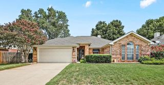 325 Stately Oak Lane, Lake Dallas, TX 75065
