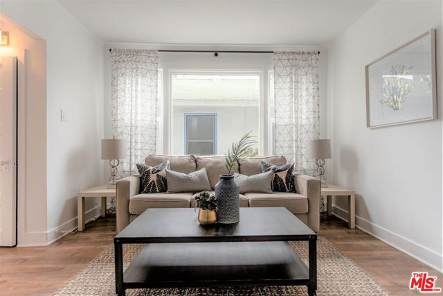 18 Breeze Avenue, Venice, CA 90291