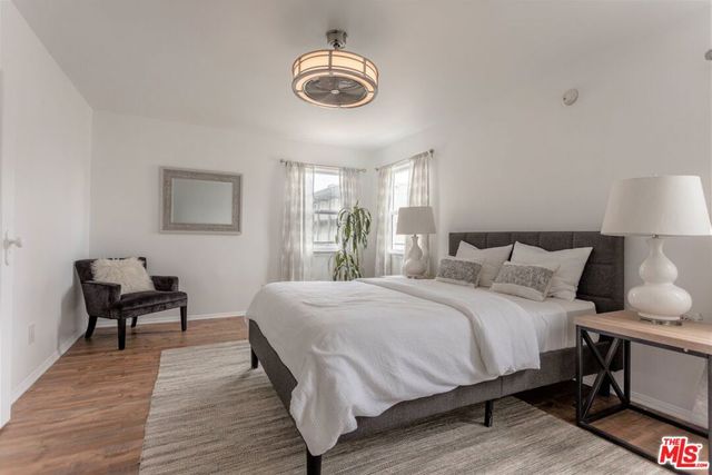 18 Breeze Avenue, Venice, CA 90291