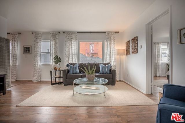 18 Breeze Avenue, Venice, CA 90291