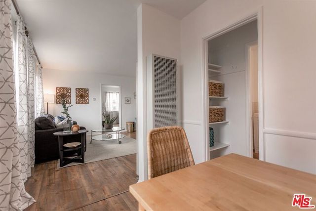 18 Breeze Avenue, Venice, CA 90291