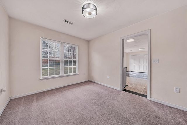 6940 Linn DR, Roanoke, VA 24019