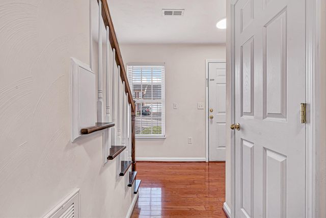 6940 Linn DR, Roanoke, VA 24019