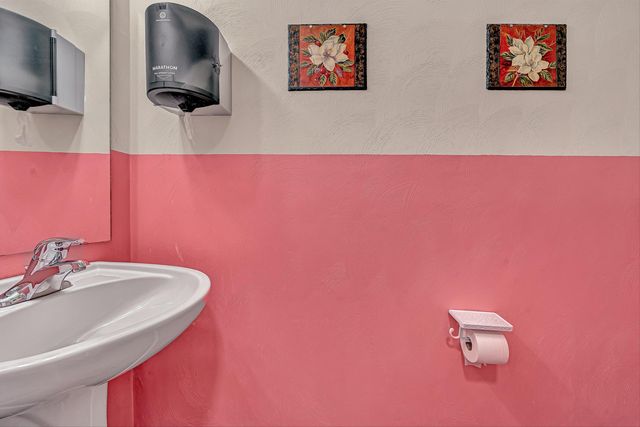 6940 Linn DR, Roanoke, VA 24019