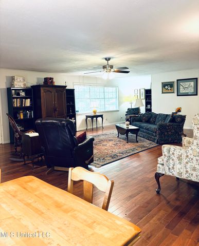 118 Pine Ridge Road, Florence, MS 39073