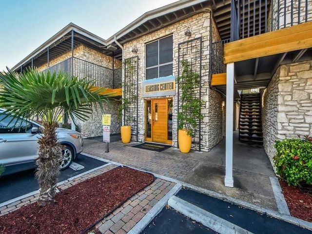 2401 Manor RD 119, Austin, TX 78722