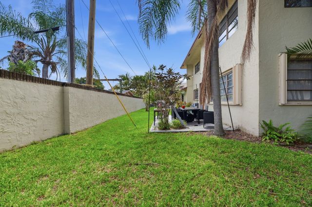 1769 NE 40th Place 506, Pompano Beach, FL 33064