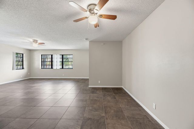 1769 NE 40th Place 506, Pompano Beach, FL 33064