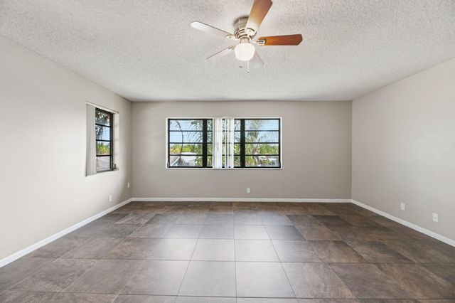 1769 NE 40th Place 506, Pompano Beach, FL 33064