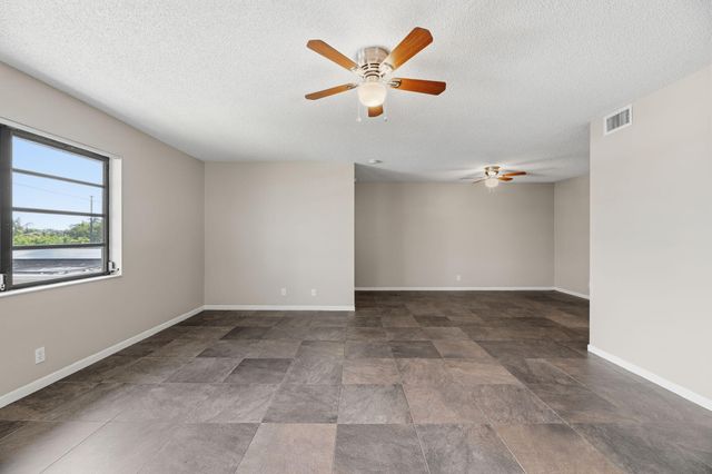 1769 NE 40th Place 506, Pompano Beach, FL 33064