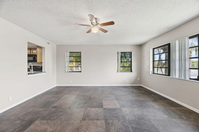 1769 NE 40th Place 506, Pompano Beach, FL 33064